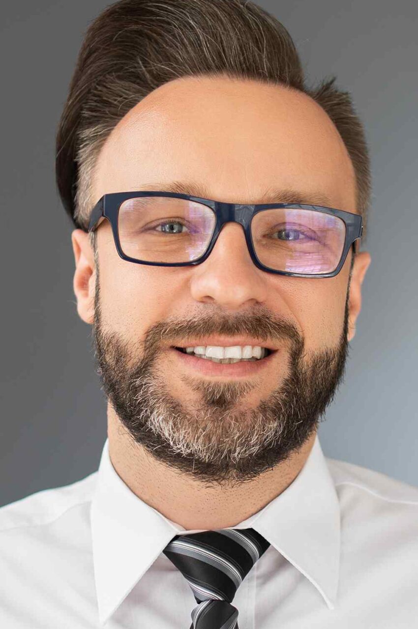 https://opalliosconsulting.com/wp-content/uploads/2019/02/team_02-2-850x1280.jpg